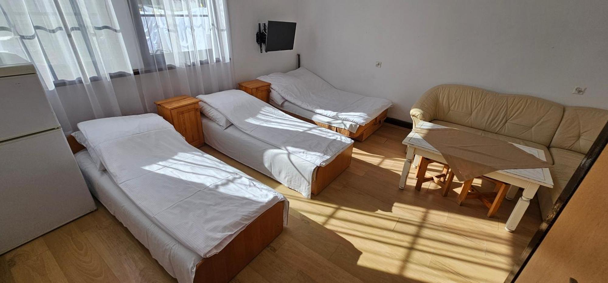 Keja II Hotel Леба Екстериор снимка